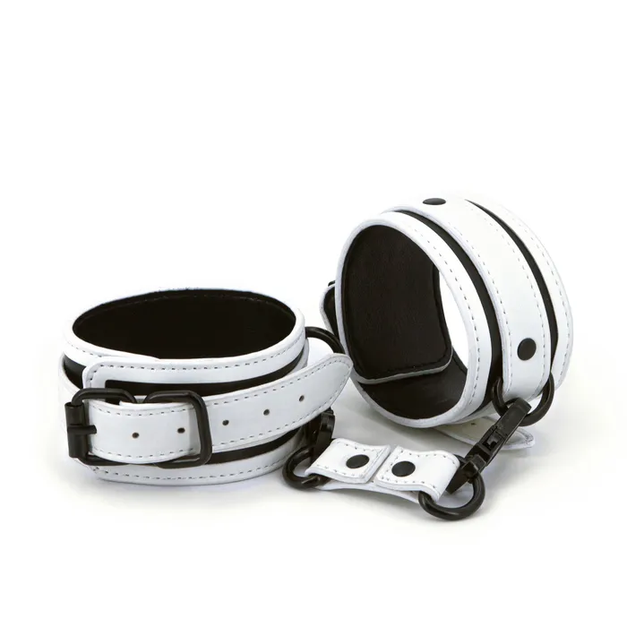 Glo Bondage Ankle Cuff Green nsnovelties Couples